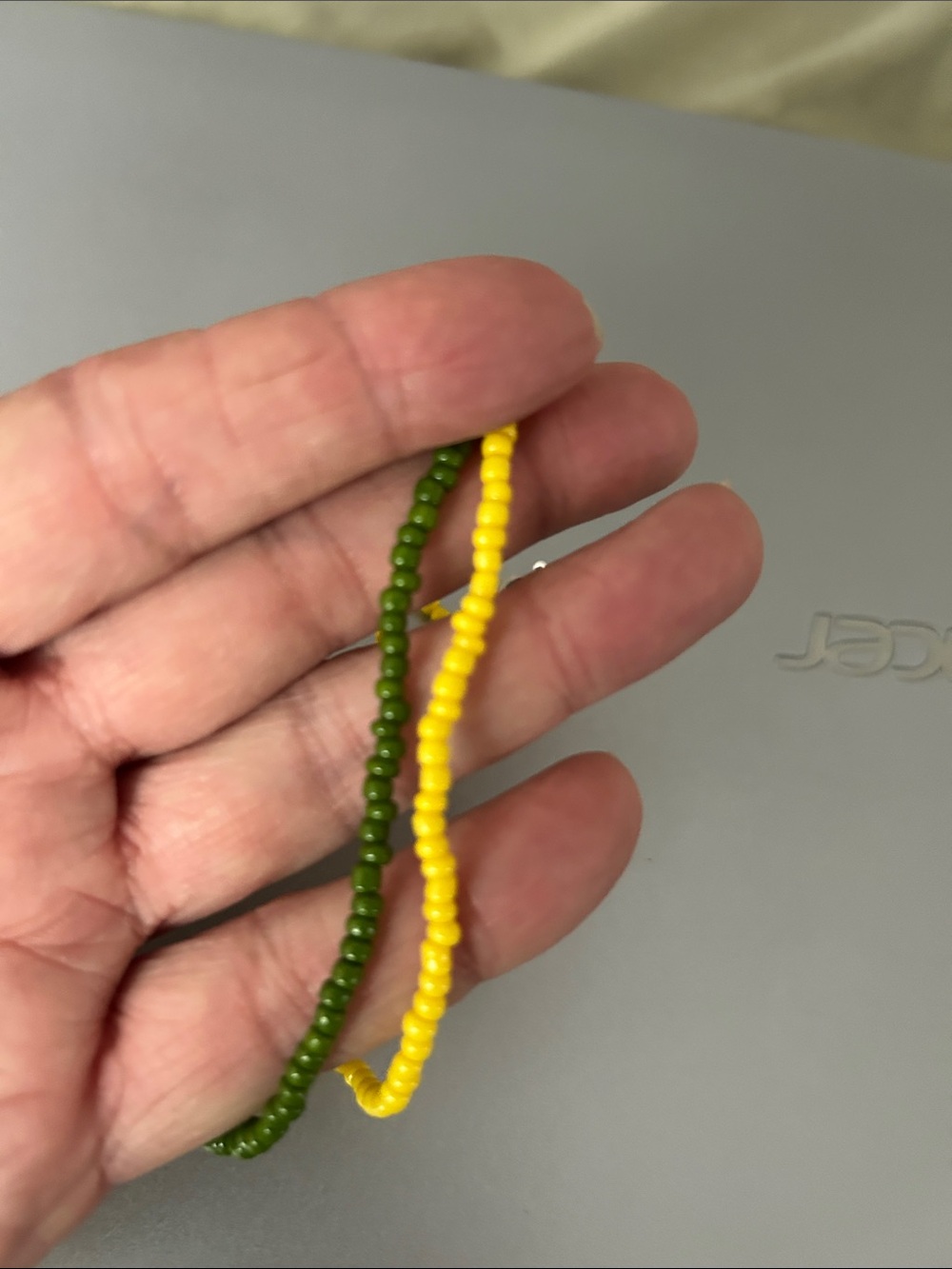 Seed bead - Picture 2 of 4